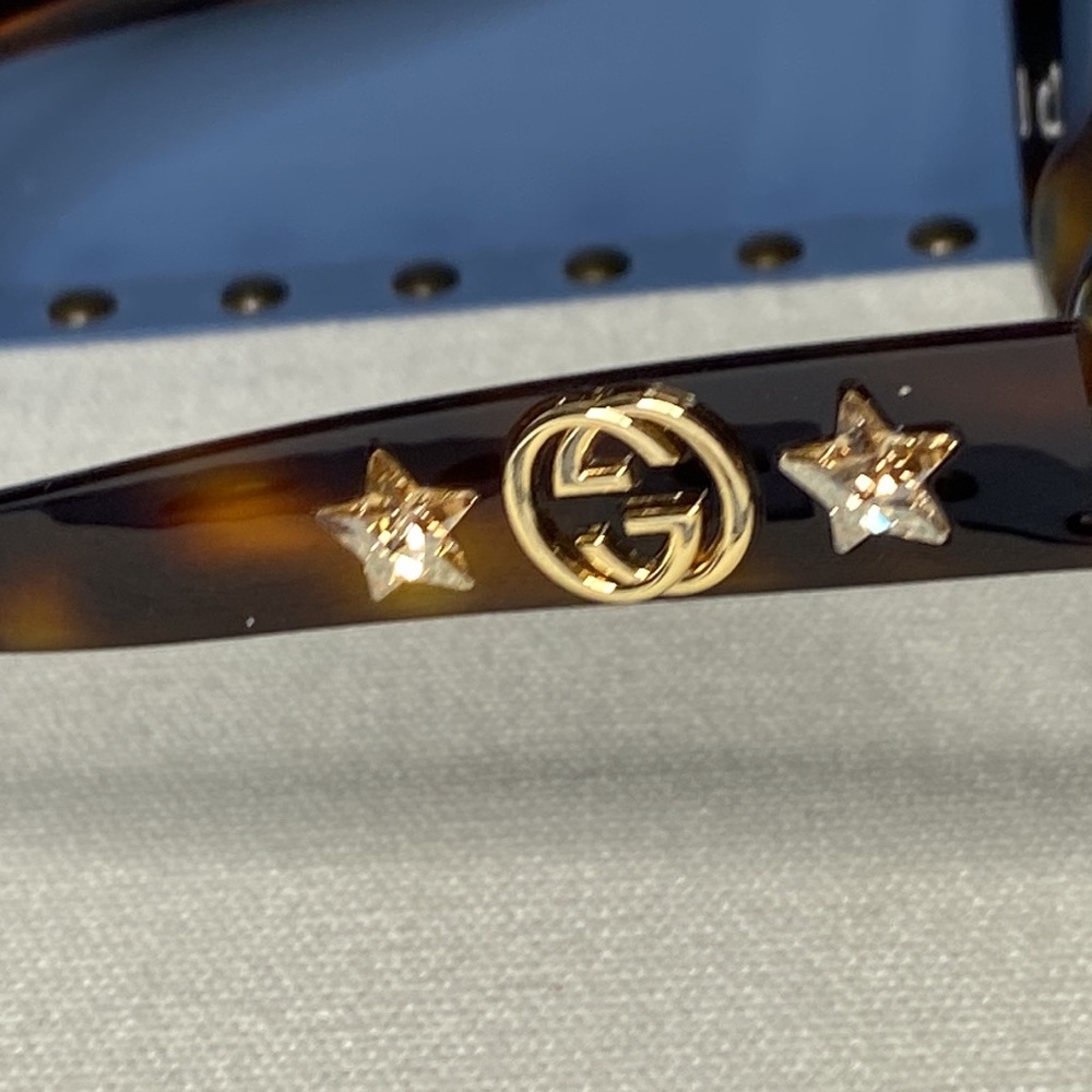 GUCCI Havana Butterfly Ladies Sunglasses
GG0208S 002 49 - Picture 9 of 16